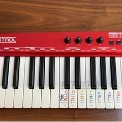 MIDI キーボード　UMX610