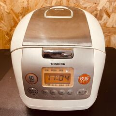 【ネット決済・配送可】11303　TOSHIBA 炊飯器 201...