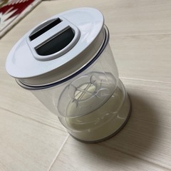 食品保存容器 2つ