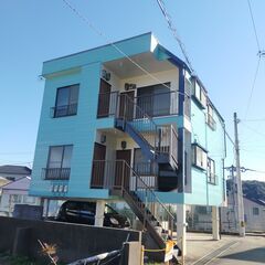 丘の上のかわいい建物💘　見晴らしや風通しが爽快♪　万々のツタヤやサニーマート、ダイソーが徒歩圏内の画像