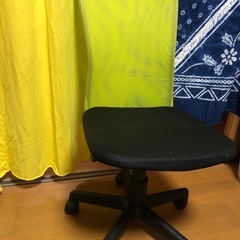 椅子　メッシュ　高さ調整可能　黄緑色