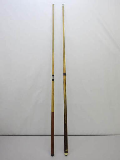 ss4639　ビリヤード　キュー　2本セット　木製　144cm　ボードゲーム　玉突き　棒　バッド　シャフト