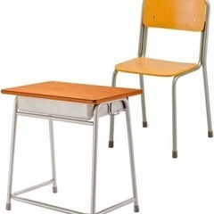 不要になった学校机と椅子をお持ちの方
