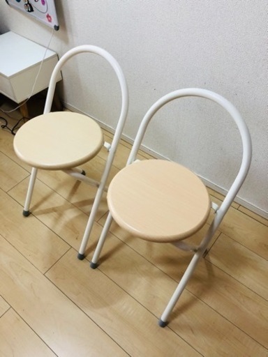 折りたたみイス　２つ（取引中）