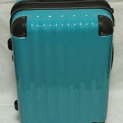 青色　スーツケース　3泊4日程度　中型