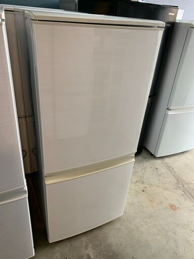 SHARP 冷蔵庫☺最短当日配送可♡無料で配送及び設置いたします♡ SJ-D14C-W 2017年製♡シャープ005