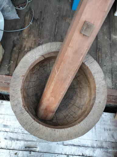 時代物杵臼　昭和レトロ臼杵、杵　臼　レトロ杵、50キロ以上の重量手渡し　餅つき 時代物杵臼 昭和レトロ臼杵、杵 臼 レトロ杵、50キロ以上の重量