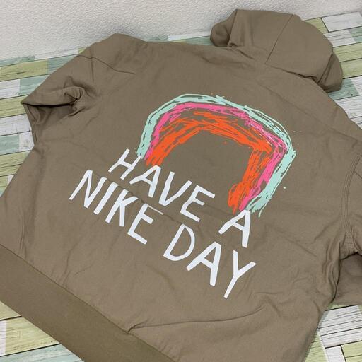NIKE　中綿ジャケット　ナイキ　HAVE A NIKE DAY ベージュ