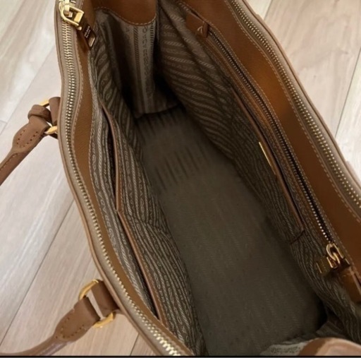 【値下げ】(美品)PRADA サフィアーノ トートバッグ