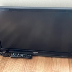 完動品ですが難あり３２型液晶テレビ