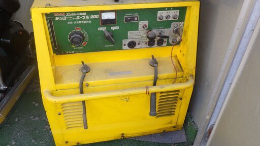 値下げしました。デンヨーニューエーブル２００　防音型エンジン溶接機（軽油です）