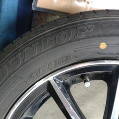 トヨタスペイドに履いていました。