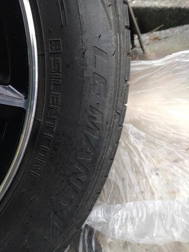 トヨタスペイドに履いていました。