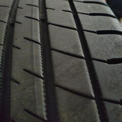 トヨタスペイドに履いていました。