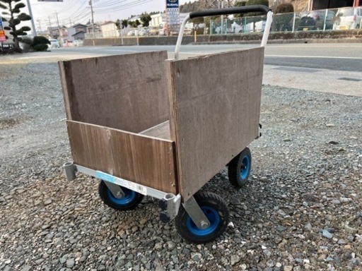 お話中です。アルミ　コンテナカー　2個積み