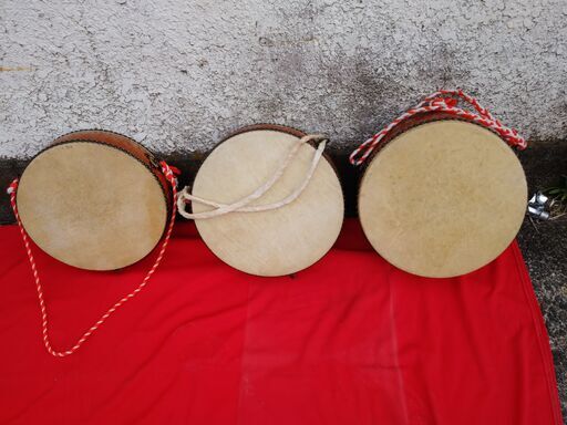 格安中古短期使用　平太鼓　尺３特大ｗ３８ｈ１７ｃｍ　欅材、バチ・紅白ロープ付き３点セット、特選・国産。　尺２中、尺３大も有ります。 格安中古短期使用 平太鼓 尺3特大w38h17cm 欅材、バチ・紅白