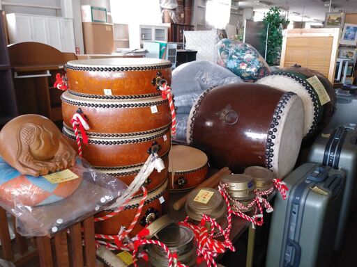 格安中古短期使用　平太鼓　尺３大ｗ３８ｈ１１ｃｍ　欅材、バチ・紅白ロープ付き３点セット、特選・国産。　尺２中、尺３特大も有ります。