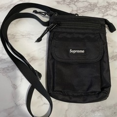 supreme ショルダーバッグ　美品 決まりました】supreme ミニバッグ ショルダーバッグ
