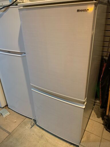 SHARP 冷蔵庫☺最短当日配送可♡無料で配送及び設置いたします♡ SJ-D14F-W 2020年製♡シャープ001の画像