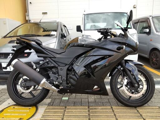２月１５日まで限定価格！カワサキ　Ｎｉｎｊａ　２５０Ｒ　Ｆタイヤ・バッテリー新品・ヘルメットホルダ付き
