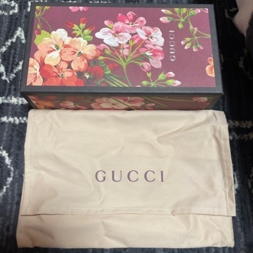 GUCCI 長財布　花柄