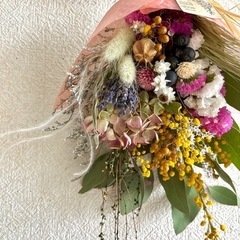 花瓶に飾る花材、もしくはブーケ、スワッグに使うような花材　