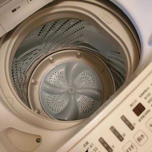 期間限定　取りに来て頂ける方！Hisense　全自動電気洗濯機　4.5㌔　美品　取説、部品付き