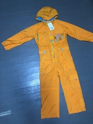 新品　未使用　タグ付き　出品　12000円から半額