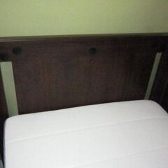 木製シングルベッドフレームとマットレスセット IKEA IKEA ベットセット(ダブルフレーム + シングルマットレスx2 + 掛布団x2