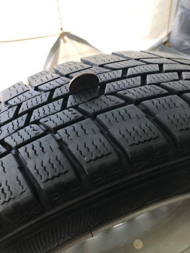 美品　スタッドレスタイヤ　155/65 R14