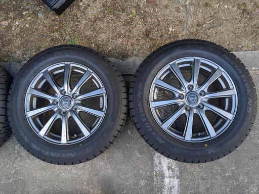 中古】2022年製スタッドレスタイヤ 205/60R16 アルミホイール付き4本