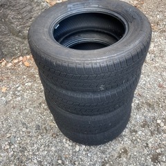 中古タイヤ　205/65R15