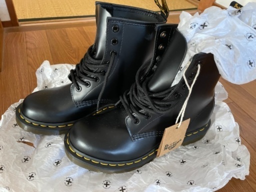 Dr.marten’s 8 hole women’s boots