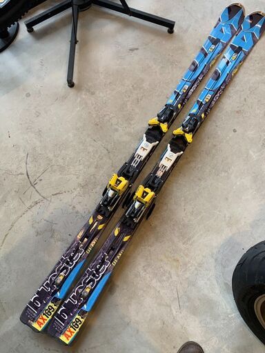 ATOMIC BLUESTER AX スキー板 174cm ビンディング付き - スキー ATOMIC BLUESTER AX スキー板 174cm ビンディング付き - スキー