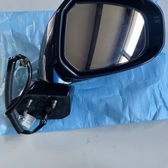 ホンダ　フリード　令和4 右ドアミラー ホンダ フリード用 右ドアミラー（新品）