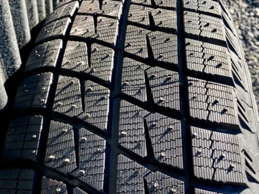✨新品未使用✨】185/65R15 スタッドレスタイヤ 4本