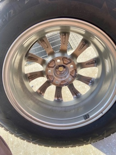 215/70R16 スタッドレスタイヤ ホイールセット デリカ エクリプス