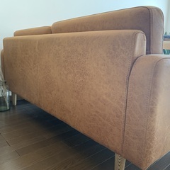 【取引終了】フリート ２人掛け ソファ レザーテックス キャメル　☆サイドテーブル付き☆