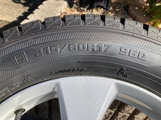 215/60R/17 スタッドレスタイヤ、アルミホイールの 4本セット CH-R純正