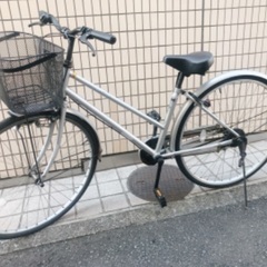 自転車　シルバー　シンプル