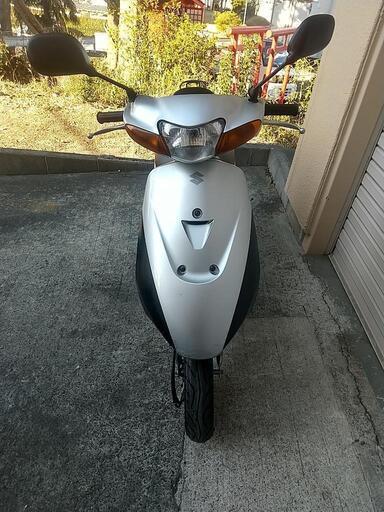 タイヤ前、バッテリー、エアフィルター、シート新品 人気のスズキ