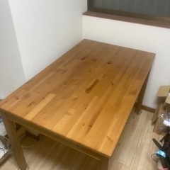 テーブル　IKEA製