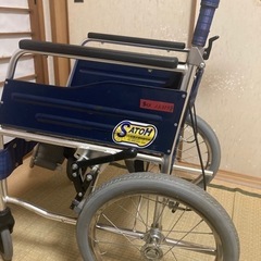 車椅子　介助用　折りたたみ軽量品