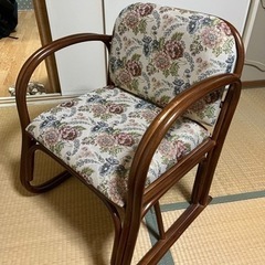 籐らくらく座椅子　籐製チェア　椅子　ローチェア