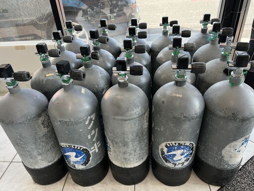 【値下げしました】スキューバ用10Lシリンダー10本
