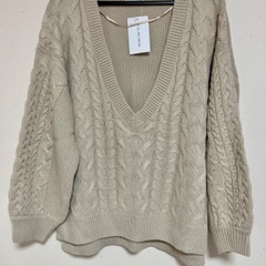 【新品】セーター　Mサイズ