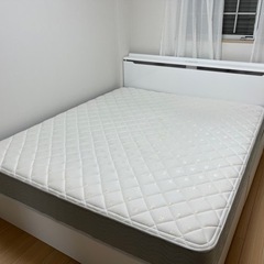 ベッド　クイーン　サイズ　マットレス　ベッドフレーム