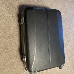 スーツケース　トラベルバッグ　キャリー中型