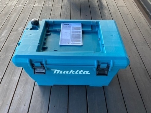 マキタ充電式高圧洗浄機　MHW080D