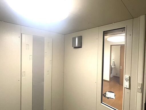 倉庫整理セール中！設置費込みの中古防音室(-40db)!! アビテックス2.5畳!!個人練習、配信、テレワーク、レコーディング等 倉庫整理セール中！設置費込みの中古防音室(-40db)!! アビテックス2.5